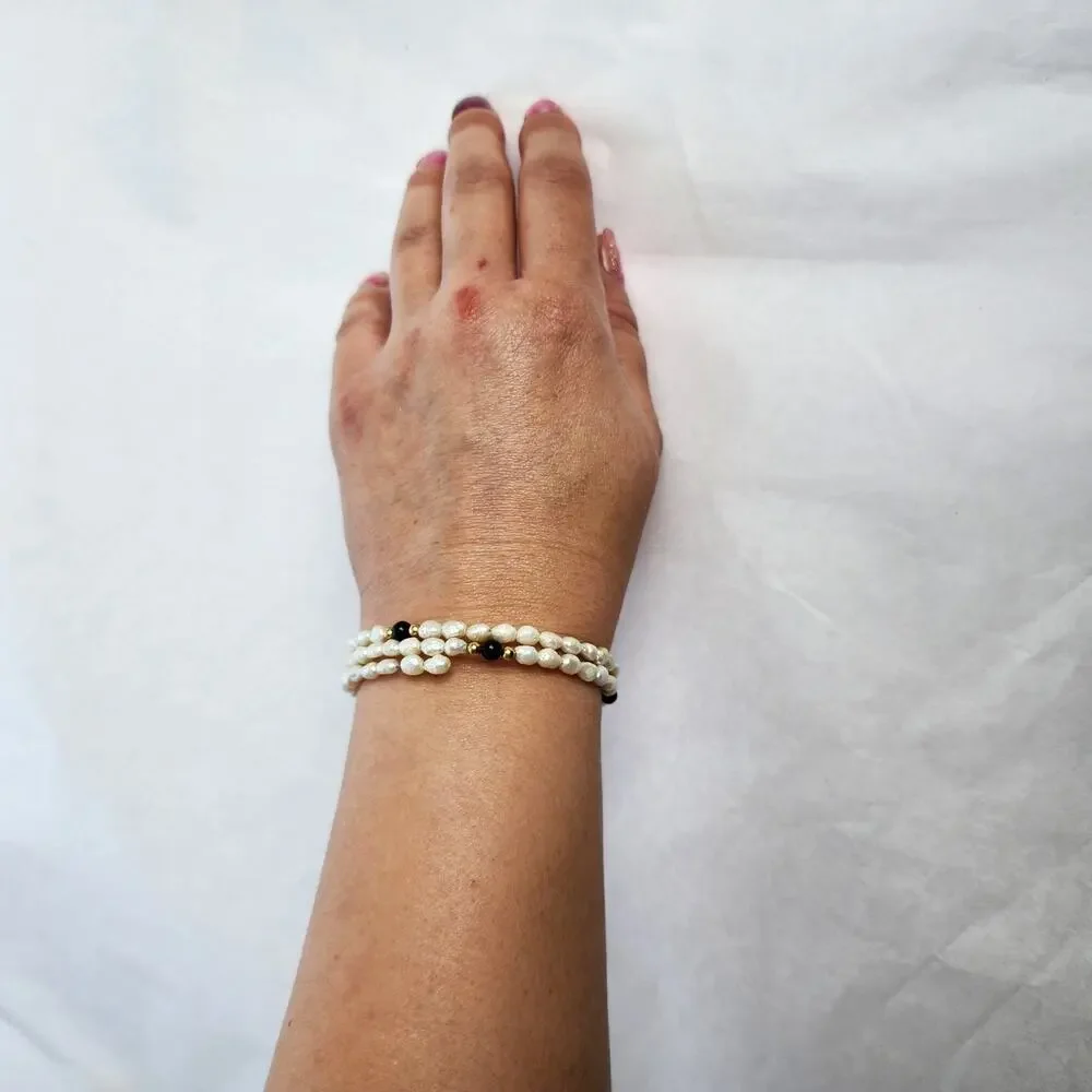 Wrap around bracelet genuine rice pearls white‎  Garnet gold beaded boho artisan